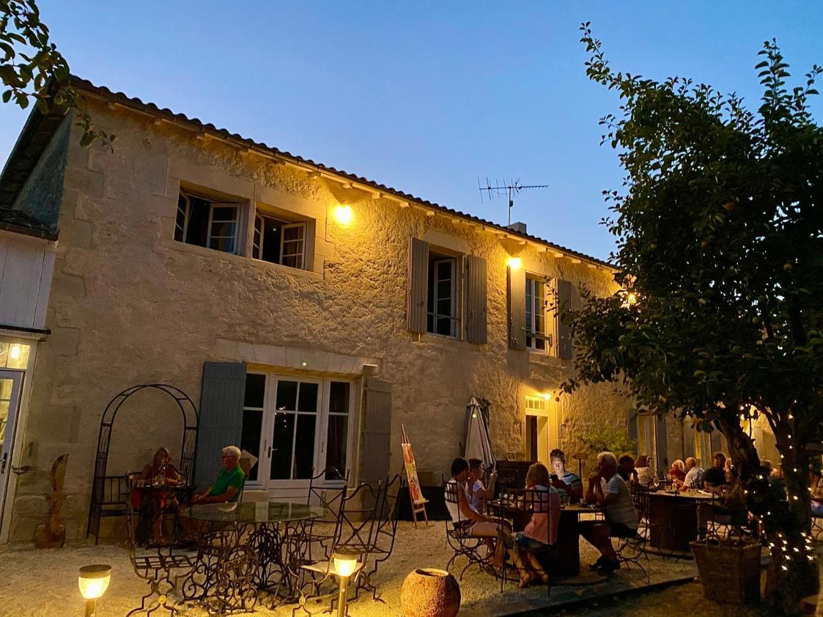 Le Relais D'Aulnay Bed and Breakfast Aulnay  Exteriör bild